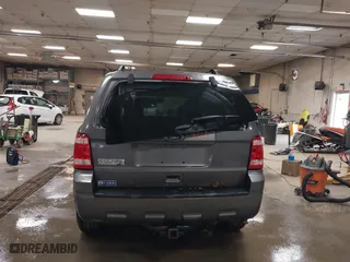2011 Ford Escape XLT with VIN 1FMCU9D73BKB81871, listed as a IAAI auction lot 39857267 with 75,273 mi miles. Bid and sale history available at carsss.com. Image 16.