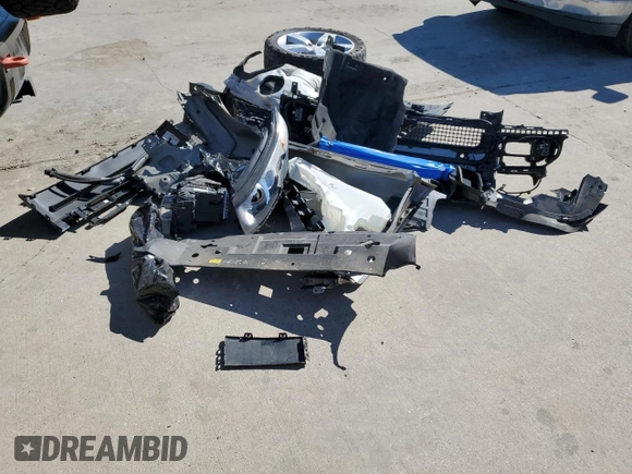 2022 Land Rover Defender with VIN SALEX7RU4N2064840, listed as a Copart auction lot 47654755 with 20,633 mi miles and Salvage title. Bid and sale history available at DreamBid. Image 12.