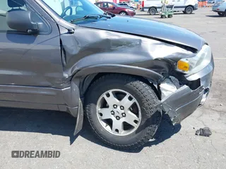 2005 Ford Escape Limited с VIN 1FMCU94115KD86427, выставлен на аукционе IAAI как лот 42322957 с пробегом 153 941 миль миль и . История ставок и продаж доступна на DreamBid. Изображение 6.