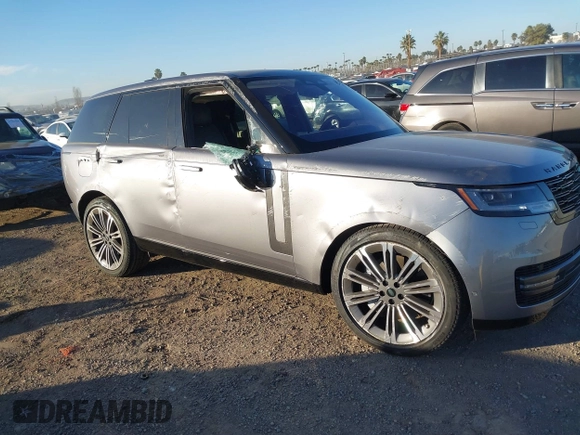 2023 Land Rover Range Rover SE z VIN SALKP9E78PA086430, wystawiony jako IAAI lot #41336935 z przebiegiem 7 831 mil mil oraz . Historia ofert i sprzedaży dostępna na DreamBid. Obrazek 6.