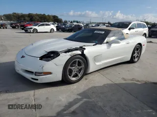 2000 Chevrolet Corvette with VIN 1G1YY32G4Y5125226, listed as a Copart auction lot 44954235 with 28,800 mi miles and Salvage Title. Bid and sale history available at carsss.com. Image 1.