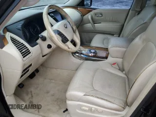 2013 Infiniti QX56 z VIN JN8AZ2NF7D9550269, wystawiony jako Copart lot #56836875 z przebiegiem 218 176 mil mil oraz Czysty tytuł • Clean title. Historia ofert i sprzedaży dostępna na DreamBid. Obrazek 7.