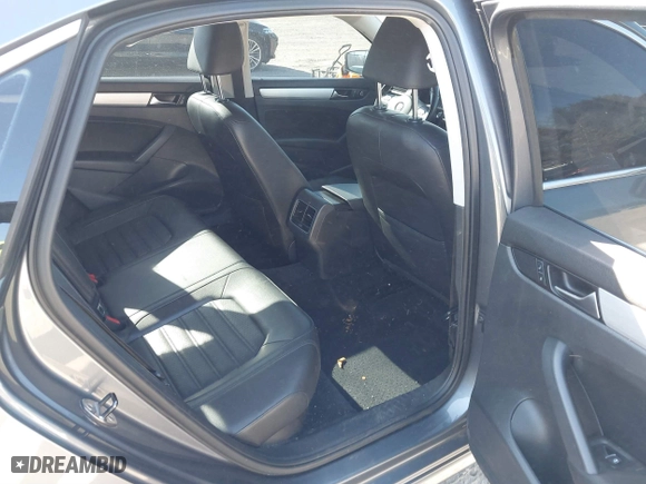 2013 Volkswagen Passat SE w/Sunroof with VIN 1VWBM7A30DC125919, listed as a IAAI auction lot 41759051 with 112,952 mi miles. Bid and sale history available at carsss.com. Image 8.
