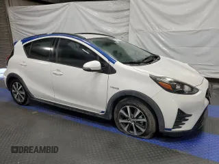 2018 Toyota Prius One z VIN JTDKDTB36J1599469, wystawiony jako Copart lot #52555355 z przebiegiem 70 316 mil mil oraz Czysty tytuł • Clean title. Historia ofert i sprzedaży dostępna na DreamBid. Obrazek 4.