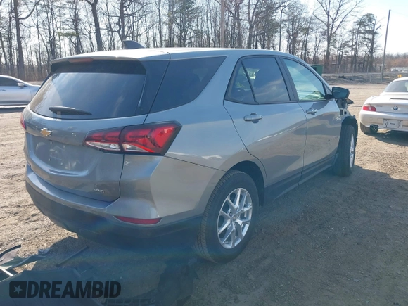 2024 Chevrolet Equinox LS with VIN 3GNAX5EG4RL157265, listed as a IAAI auction lot 41719325 with 24,741 mi miles. Bid and sale history available at carsss.com. Image 4.