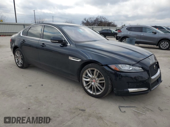 2017 Jaguar XF 35t Prestige with VIN SAJBE4BV6HCY30939, listed as a Copart auction lot 86361114 with 61,814 mi miles and Salvage Title. Bid and sale history available at carsss.com. Image 4.