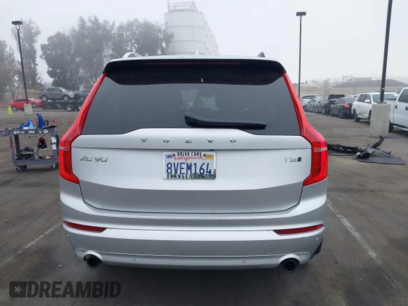 2018 Volvo XC90 Momentum with VIN YV4102PKXJ1343155, listed as a IAAI auction lot 41493054 with 73,243 mi miles. Bid and sale history available at carsss.com. Image 16.