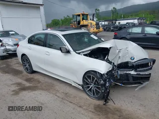 2020 BMW 3 Series 330i xDrive with VIN 3MW5R7J09L8B30823, listed as a IAAI auction lot 42191375 with 44,715 mi miles and . Bid and sale history available at DreamBid. Image 1.