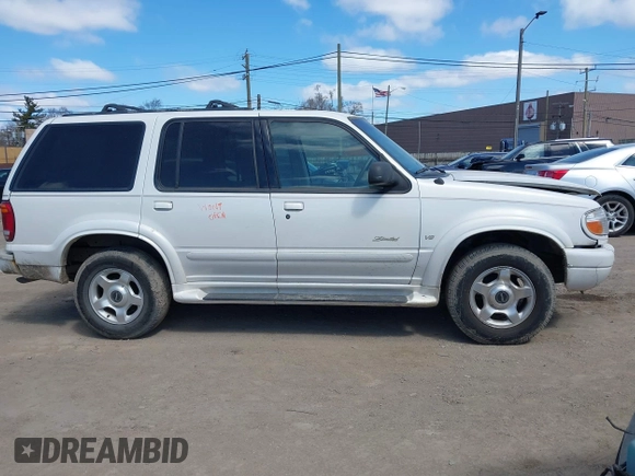 2000 Ford Explorer z VIN 1FMZU85P3YZA94717, wystawiony jako IAAI lot #42029041 z przebiegiem 218 304 mil mil oraz . Historia ofert i sprzedaży dostępna na DreamBid. Obrazek 12.