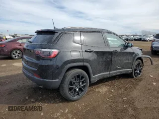 2022 Jeep Compass Altitude with VIN 3C4NJDBB7NT194299, listed as a Copart auction lot 46697265 with 21,809 mi miles and Salvage Title. Bid and sale history available at carsss.com. Image 3.