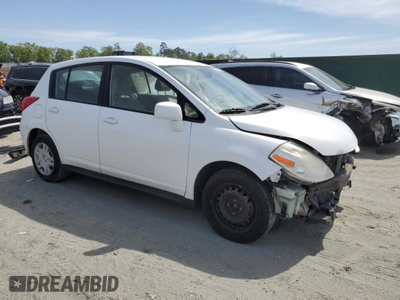 2010 Nissan Versa S z VIN 3N1BC1CP6AL447762, wystawiony jako Copart lot #53617295 z przebiegiem 165 846 mil mil oraz Szkoda całkowita • Salvage title. Historia ofert i sprzedaży dostępna na DreamBid. Obrazek 4.