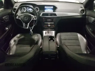 2013 Mercedes-Benz C 250 z VIN WDDGJ4HB6DF991593, wystawiony jako Copart lot #55407055 z przebiegiem 144 598 mil mil oraz Szkoda całkowita • Salvage title. Historia ofert i sprzedaży dostępna na DreamBid. Obrazek 8.