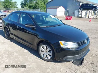 2014 Volkswagen Jetta SE z VIN 3VWD17AJ1EM299059, wystawiony jako IAAI lot #42638042 z przebiegiem 109 405 mil mil oraz . Historia ofert i sprzedaży dostępna na DreamBid. Obrazek 1.