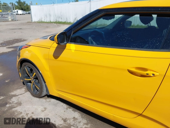 2013 Hyundai Veloster w/Gray Int with VIN KMHTC6AD8DU093272, listed as a IAAI auction lot 40407768 with 91,038 mi miles and . Bid and sale history available at DreamBid. Image 19.