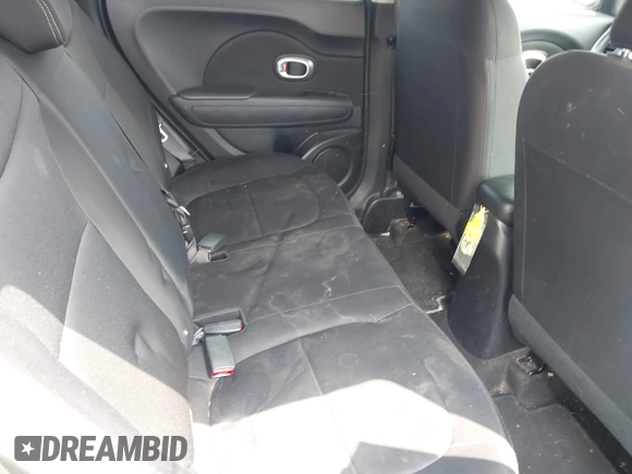 2015 Kia Soul z VIN KNDJN2A26F7212967, wystawiony jako IAAI lot #42370638 z przebiegiem 131 821 mil mil oraz . Historia ofert i sprzedaży dostępna na DreamBid. Obrazek 8.