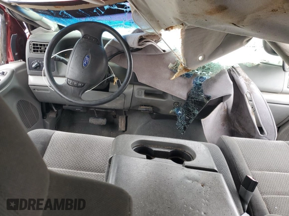 2003 Ford F-250 XL с VIN 1FTNW21L53EA26528, выставлен на аукционе Copart как лот 53901195 с пробегом 175 578 миль миль и Списание • Salvage title. История ставок и продаж доступна на DreamBid. Изображение 8.