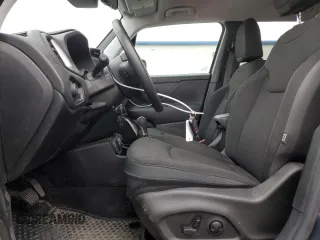 2023 Jeep Renegade Latitude z VIN ZACNJDB13PPP31264, wystawiony jako Copart lot #57612585 z przebiegiem 33 030 mil mil oraz Szkoda całkowita • Salvage title. Historia ofert i sprzedaży dostępna na DreamBid. Obrazek 7.