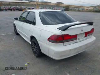 2001 Honda Accord EX z VIN 1HGCG56681A038235, wystawiony jako IAAI lot #42427864 z przebiegiem 163 971 mil mil oraz . Historia ofert i sprzedaży dostępna na DreamBid. Obrazek 3.