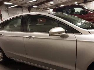 2015 Ford Fusion SE with VIN 3FA6P0H76FR173527, listed as a IAAI auction lot 41710698 with 263,272 mi miles. Bid and sale history available at carsss.com. Image 13.