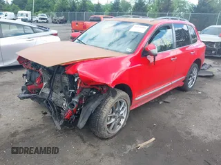 2006 Porsche Cayenne S z VIN WP1AB29P06LA69268, wystawiony jako IAAI lot #42279405 z przebiegiem Nie podano mil oraz . Historia ofert i sprzedaży dostępna na DreamBid. Obrazek 2.