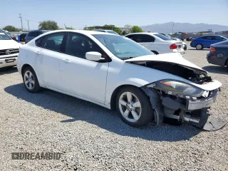 2015 Dodge Dart SXT z VIN 1C3CDFBB4FD118920, wystawiony jako Copart lot #57517425 z przebiegiem 86 187 mil mil oraz Szkoda całkowita • Salvage title. Historia ofert i sprzedaży dostępna na DreamBid. Obrazek 4.
