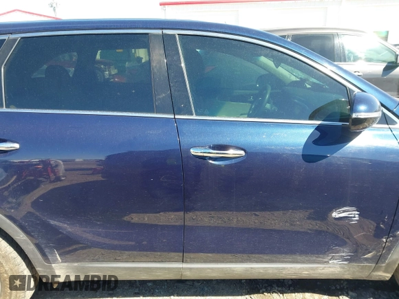 2019 Kia Sorento LX with VIN 5XYPG4A3XKG523100, listed as a IAAI auction lot 41814743 with 138,767 mi miles and . Bid and sale history available at carsss.com. Image 13.