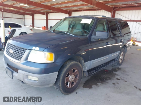 2003 Ford Expedition Special Service with VIN 1FMFU16L53LC22957, listed as a IAAI auction lot 41880554 with 330,265 mi miles. Bid and sale history available at carsss.com. Image 2.