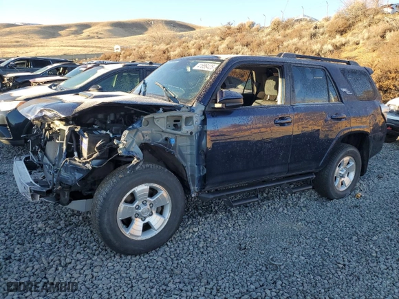 2022 Toyota 4Runner TRD Off Road with VIN JTEPU5JR7N6030917, listed as a Copart auction lot 41658425 with 35,616 mi miles and Salvage Title. Bid and sale history available at carsss.com. Image 1.