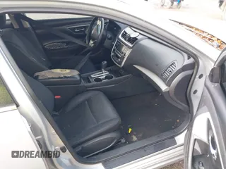 2016 Nissan Altima SV with VIN 1N4AL3AP0GC262897, listed as a IAAI auction lot 41063385 with 157,331 mi miles and . Bid and sale history available at DreamBid. Image 5.
