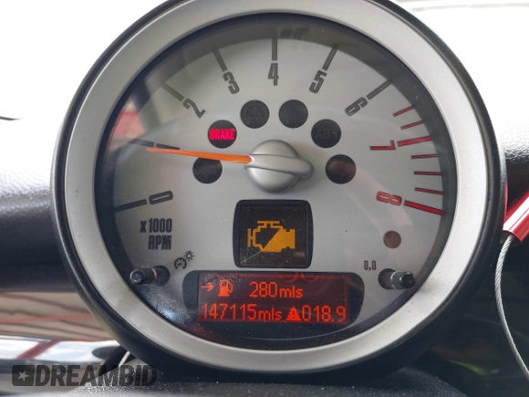 2007 MINI Hardtop with VIN WMWMF33557TL67653, listed as a IAAI auction lot 42581219 with 147,115 mi miles and . Bid and sale history available at DreamBid. Image 7.