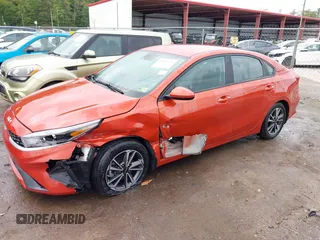 2023 Kia Forte LXS z VIN 3KPF24AD4PE596731, wystawiony jako IAAI lot #40501519 z przebiegiem 36 755 mil mil oraz . Historia ofert i sprzedaży dostępna na DreamBid. Obrazek 17.