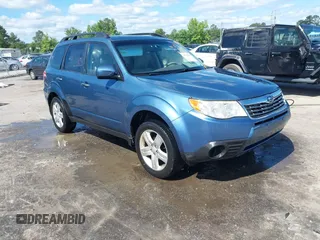 2010 Subaru Forester X Premium с VIN JF2SH6CC4AH797075, выставлен на аукционе IAAI как лот 42322590 с пробегом 214 976 миль миль и . История ставок и продаж доступна на DreamBid. Изображение 1.
