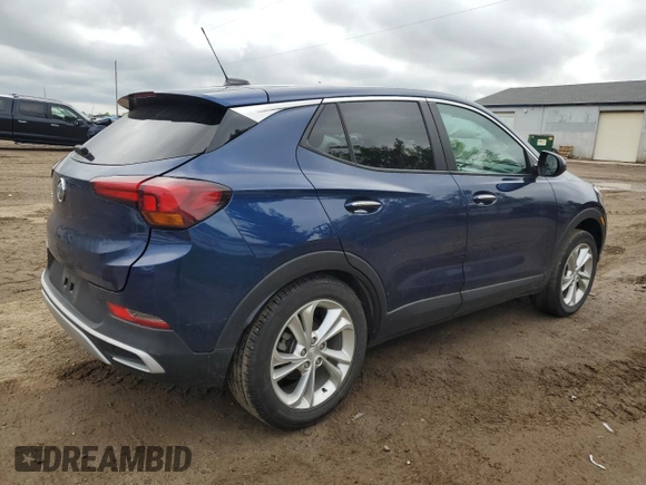 2022 Buick Encore GX Preferred z VIN KL4MMCSL0NB098158, wystawiony jako Copart lot #56724195 z przebiegiem 68 009 mil mil oraz Szkoda całkowita • Salvage title. Historia ofert i sprzedaży dostępna na DreamBid. Obrazek 3.