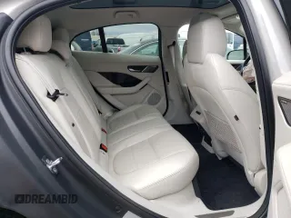 2019 Jaguar I-Pace SE z VIN SADHC2S12K1F64104, wystawiony jako Copart lot #48661854 z przebiegiem Nie podano mil oraz . Historia ofert i sprzedaży dostępna na DreamBid. Obrazek 10.