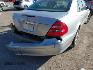 2006 Mercedes-Benz E-Class 3.5L with VIN WDBUF56J86A795135, listed as a IAAI auction lot 41286605 with 162,463 mi miles. Bid and sale history available at carsss.com. Image 6.