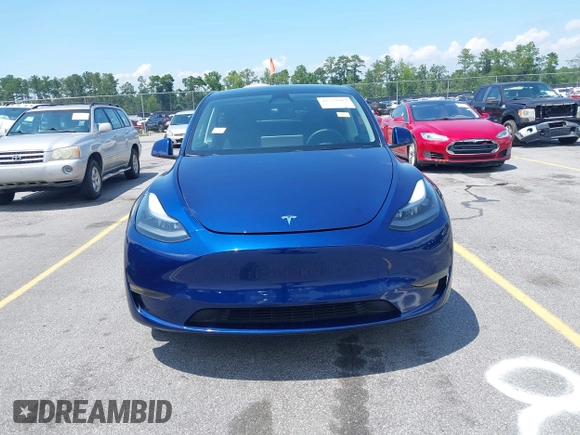 2024 Tesla Model Y с VIN 7SAYGDED5RF015208, выставлен на аукционе IAAI как лот 42723983 с пробегом 10 223 миль миль и . История ставок и продаж доступна на DreamBid. Изображение 12.