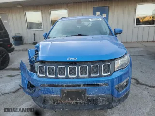 2021 Jeep Compass Altitude with VIN 3C4NJCBBXMT570986, listed as a Copart auction lot 42550025 with 58,215 mi miles and Salvage Title. Bid and sale history available at carsss.com. Image 5.