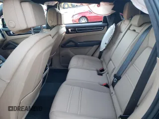 2022 Porsche Cayenne GTS z VIN WP1AG2AYXNDA39046, wystawiony jako Copart lot #72087662 z przebiegiem 5 626 mil mil oraz . Historia ofert i sprzedaży dostępna na DreamBid. Obrazek 11.