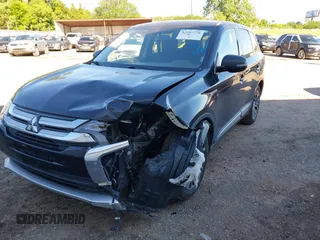 2018 Mitsubishi Outlander SE z VIN JA4AD3A32JJ003961, wystawiony jako IAAI lot #42297776 z przebiegiem 164 117 mil mil oraz . Historia ofert i sprzedaży dostępna na DreamBid. Obrazek 18.