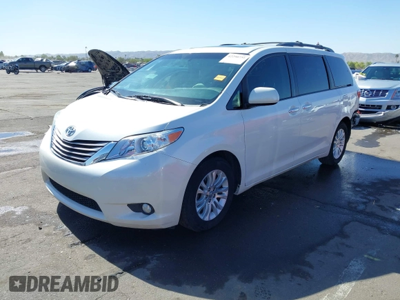 2017 Toyota Sienna XLE Auto Access Seat z VIN 5TDYZ3DC1HS889513, wystawiony jako IAAI lot #42290751 z przebiegiem 135 988 mil mil oraz . Historia ofert i sprzedaży dostępna na DreamBid. Obrazek 19.
