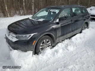 2022 Volkswagen Tiguan S with VIN 3VV0B7AX5NM132255, listed as a Copart auction lot 43942605 with 90,460 mi miles and Clean Title. Bid and sale history available at carsss.com. Image 1.