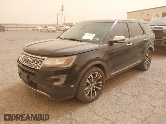 2016 Ford Explorer Platinum z VIN 1FM5K8HT0GGD12894, wystawiony jako IAAI lot #41801977 z przebiegiem 177 054 mil mil oraz . Historia ofert i sprzedaży dostępna na DreamBid. Obrazek 2.