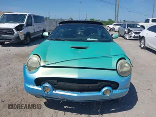 2002 Ford Thunderbird Hardtop Premium z VIN 1FAHP60AX2Y116343, wystawiony jako IAAI lot #42291076 z przebiegiem Nie podano mil oraz . Historia ofert i sprzedaży dostępna na DreamBid. Obrazek 12.