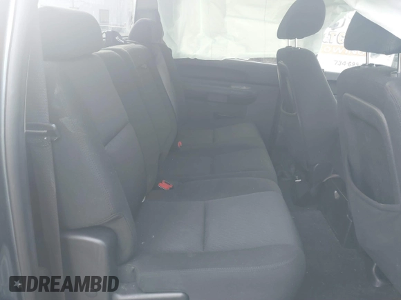 2010 GMC Sierra 1500 with VIN 3GTRKVEAXAG197613, listed as a IAAI auction lot 41198472 with 152,892 mi miles and . Bid and sale history available at DreamBid. Image 8.