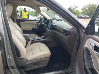 2020 Ford Explorer Platinum с VIN 1FM5K8HC8LGA35924, выставлен на аукционе IAAI как лот 42497028 с пробегом 50 457 миль миль и . История ставок и продаж доступна на DreamBid. Изображение 5.