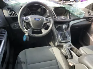 2013 Ford Escape SE with VIN 1FMCU0GX9DUA16048, listed as a Copart auction lot 57780915 with Not provided miles and Salvage title. Bid and sale history available at DreamBid. Image 8.