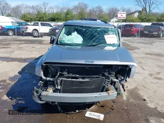 2014 Jeep Patriot Sport with VIN 1C4NJPBBXED859221, listed as a IAAI auction lot 39150084 with 105,102 mi miles. Bid and sale history available at carsss.com. Image 13.