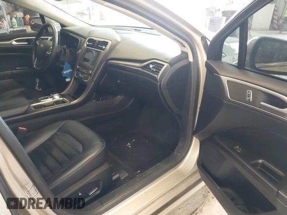 2018 Ford Fusion SE with VIN 3FA6P0HD9JR266864, listed as a IAAI auction lot 42756436 with 63,710 mi miles and . Bid and sale history available at DreamBid. Image 5.
