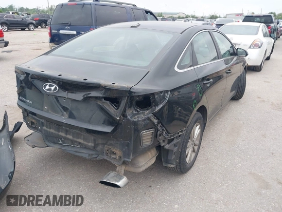 2015 Hyundai Sonata 2.4L SE with VIN 5NPE24AF2FH122221, listed as a IAAI auction lot 41932570 with 119,198 mi miles. Bid and sale history available at carsss.com. Image 4.