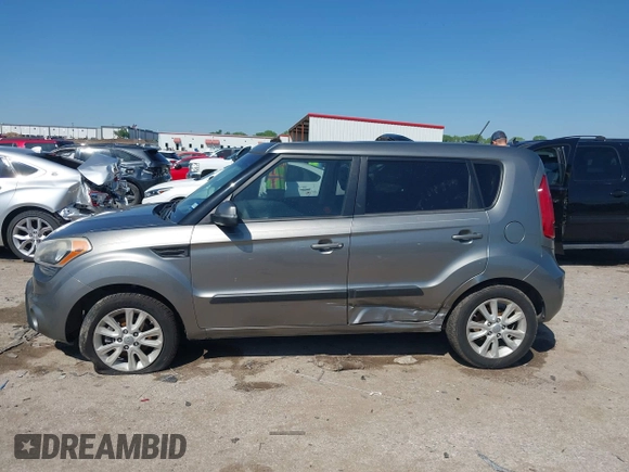 2012 Kia Soul + with VIN KNDJT2A69C7386679, listed as a IAAI auction lot 41969598 with 319,595 mi miles. Bid and sale history available at carsss.com. Image 14.